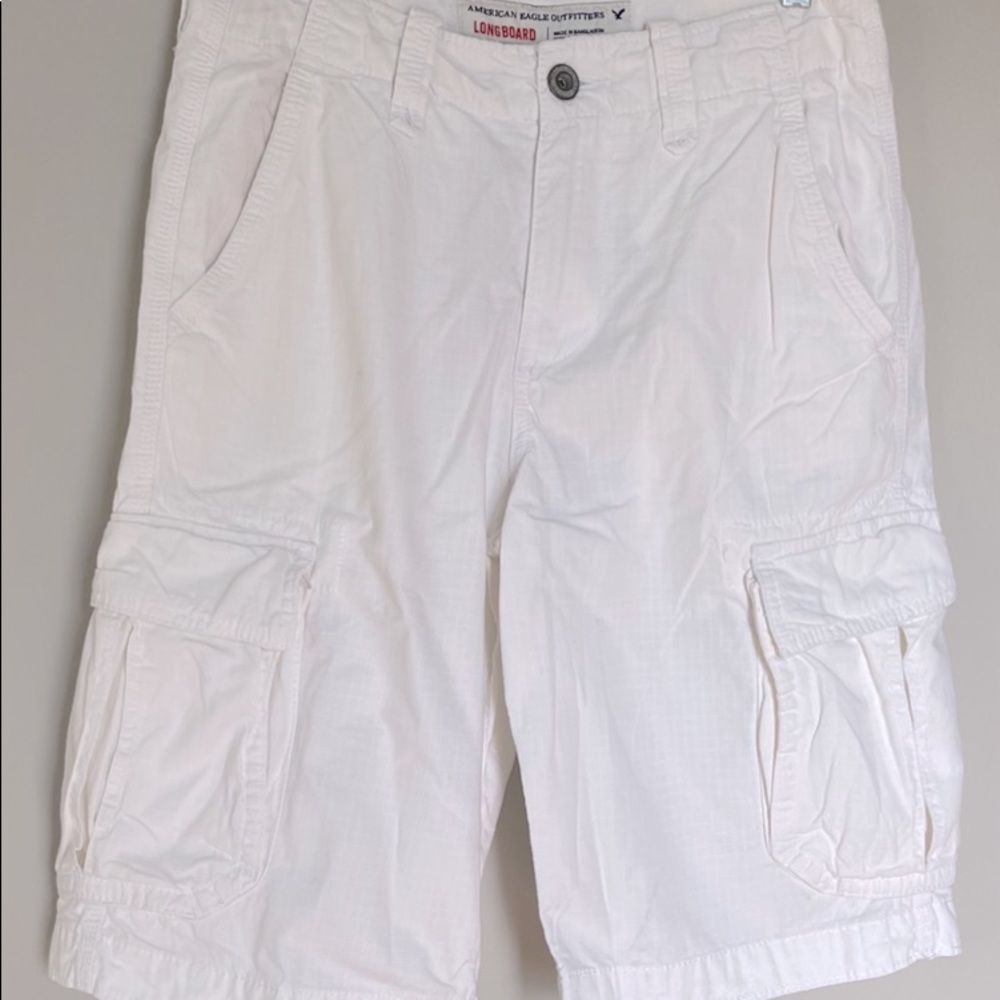 American Eagle Men’s White Longboard Shorts - Size 28
